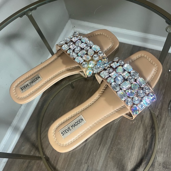 Steve Madden Malina Nude Gemstones Slide Sandals, size 8 - Picture 3 of 5